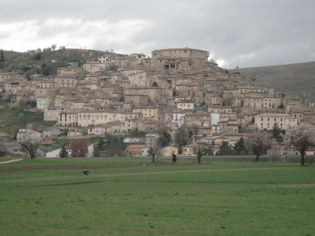 Bed and Breakfast Abruzzo Segreto Navelli Exterior foto